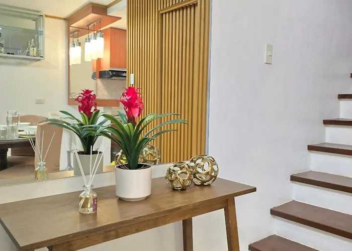 With Car Park, Wifi, Netflix Apartment *