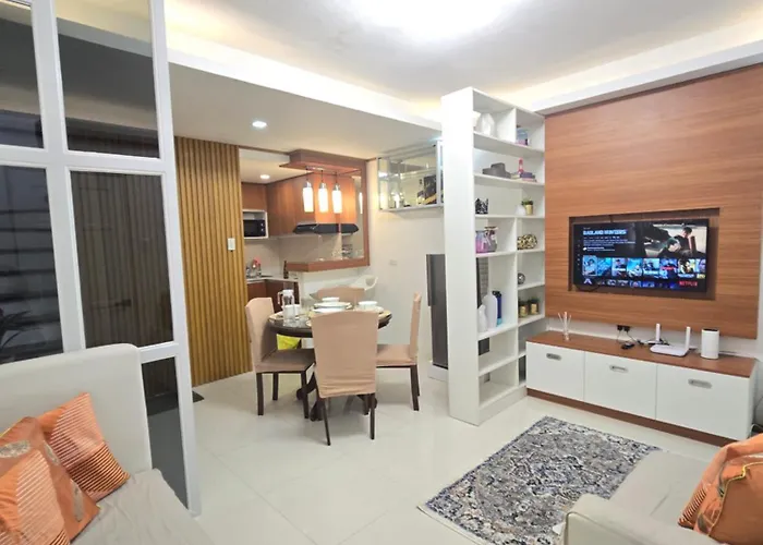 Apartment With Car Park, Wifi, Netflix Compostela (Cebu)